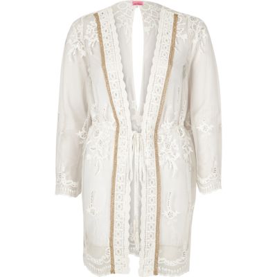 White embellished lace cover-up kaftan